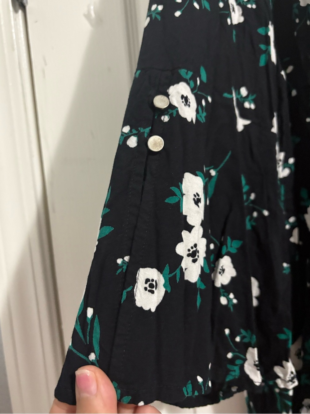 ellos 100% Rayon Black Long-Sleeve Floral Blouse - Picture 5 of 6